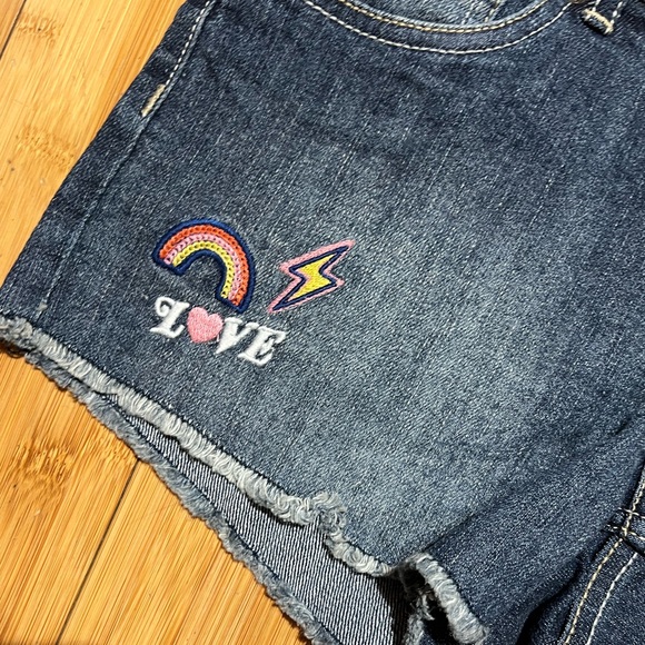 NWT Levi’s Shorty Shorts Raw Hem Embroidered Detail Size 16R Juniors - Picture 3 of 15